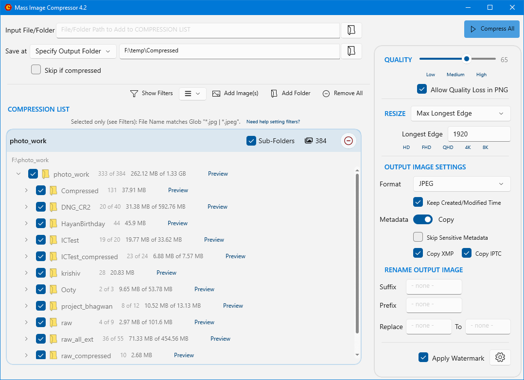 Rozhraní desktopové aplikace Mass Image Compressor — výběr složky, nastavení formátu, kvality a hromadná komprese obrázků
